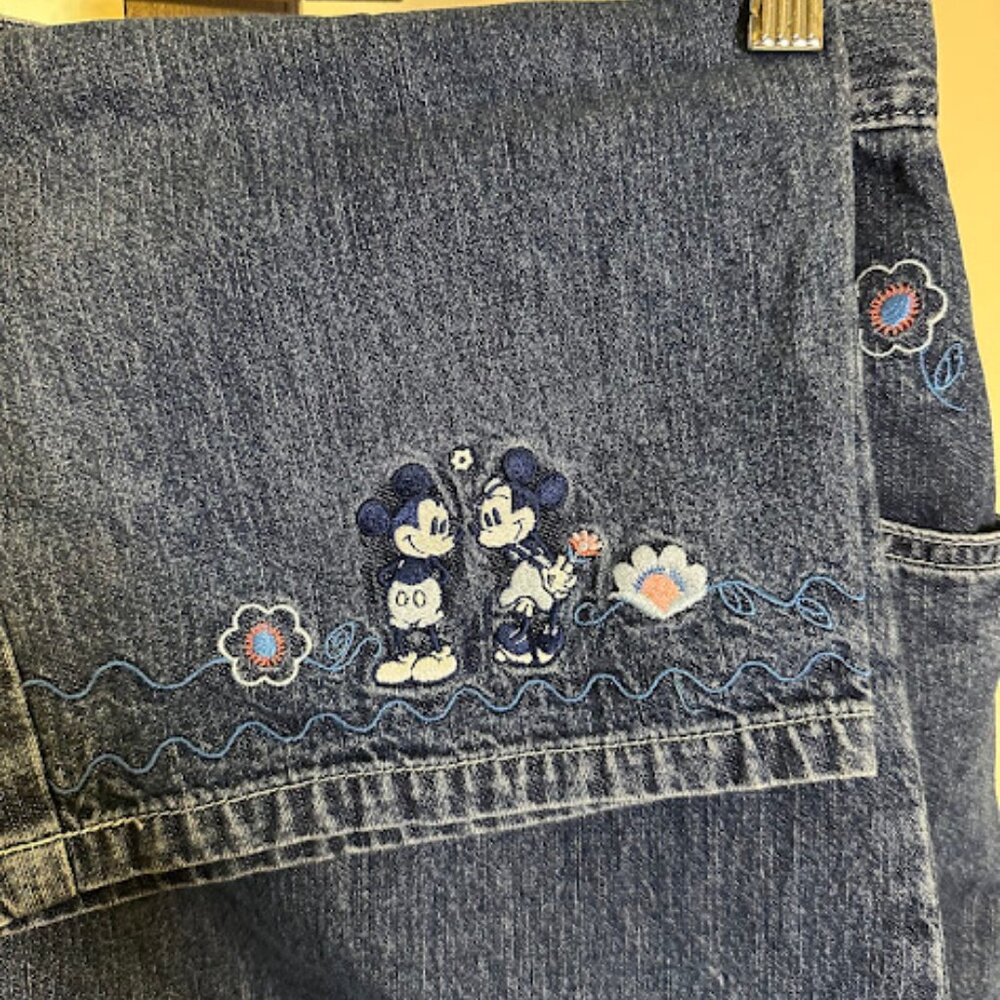 Disney Store Embroidery Women's Jeans Size M Mickey Minnie